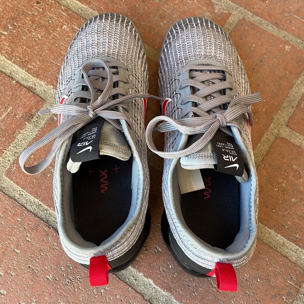 Nike Vapormax - Picture 5 of 8